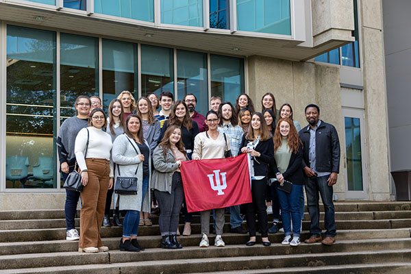 Students and faculty of KEY